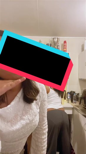 petition for 5’4 to get her phone back 😩