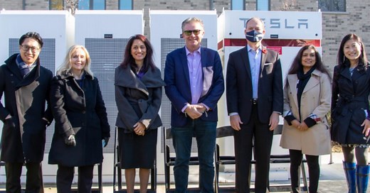 Tesla Powerpacks power new comunity microgrid pilot project in Canada