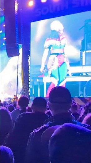 Gwen Stefani: "It's My Life" Live in Alabama! (South Star 2024) 🎤✨