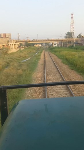 1.6M views · 10K reactions | The fastest non stop train Green Line express 6dn skipping through from Gujrat #shorts #gujrati #ytshorts#fbreelsfypシ゚viral | Trains And Tracks | Facebook