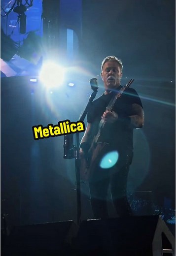 Off to never-never land w. Papa Het 🎙️🎸 @metallica on Night 2 of the 72 Seasons Tour at the Rogers Centre in Toronto 🏟️ #metallica #72seasons #jameshetfield #entersandman #sleepwithoneeyeopen #theblackalbum #metallicafan #metallicalive #torontolife #rogerscentre