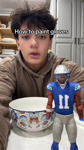 Glove tutorial for collegiate legend figures #marvellegendscommunity #figtok #nfl #shf #seahawks