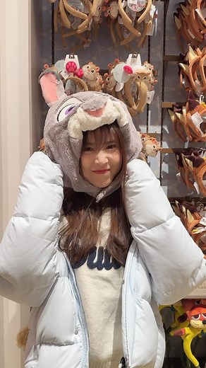 孟潔MJ on Instagram: "永遠像小孩👧🏻💗 #Disney #上海"