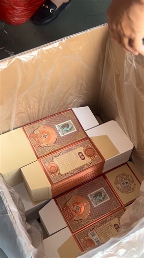 Printing & packaging factory on Instagram: "Custom paper box for your own brand，we are professional printing and packing factory.Welcome send us inquiry！ #paperbox #packagingbox #giftbox #perfumebox #perfume #cosmetic #print #design #factory #packaging #custombox #soap #box #clothing #paper #handmade #jewelry #printing #packaging #goldfoil #emboss #packagingorders"