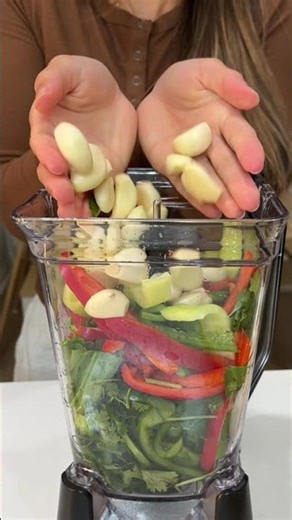 Sofrito/Sazon licuado 🇩🇴 ... #short #shorts #gabrielazzzy