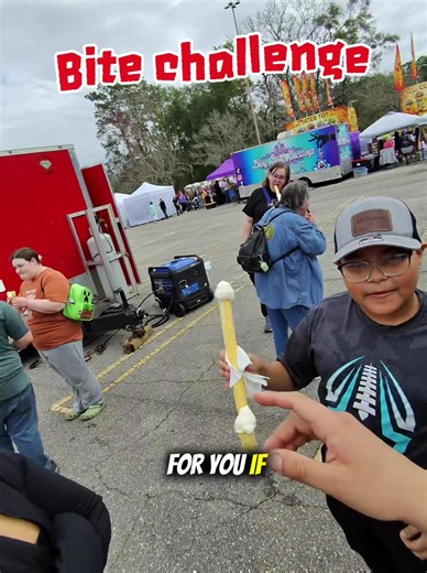 Letsss gooo David got a challenger🔥 Mom and brother cheering him on to win them free cones!👀 Surprise ending from mom💰 #bitechallenge #foodfest #kidchallenge Cones by @Leeward Drive-Inn 🌺
