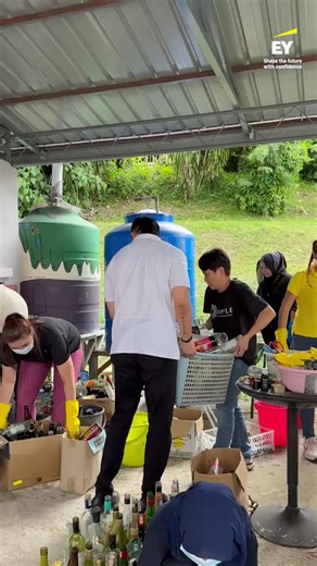 One program. Countless ripples of change. KITA, EY Ripples’ flagship program in Malaysia, is a month-long initiative that spans Merdeka Day, the International Day of Charity and Malaysia Day — uniting Team EY in a series of meaningful corporate responsibility efforts. From environmental conservation to donation drives, Team EY came together to create lasting change in the communities we served. As we wrap up the first edition of KITA, we celebrate the ripples of positivity we’ve made — proving t