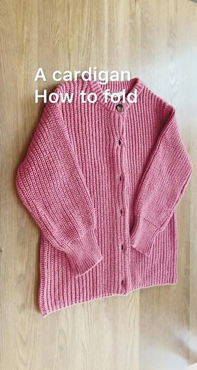 How to fold cardigan