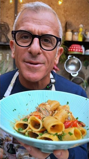 Paccheri con alici e pomodorini 🤤 #chefmaxmariola