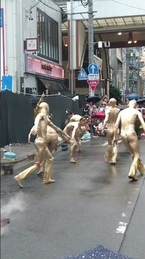 金粉ショー 大駱駝艦 大須大道町人祭 2024 Gold powder show #shorts