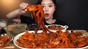 Webfoot Octopus Steamed Seafood Mukbang ASMR Korean Real Sound Eating #Boki #Hamzy #ASMR #MUKBANG | Yummy Boki