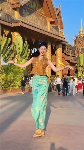 Dai Mei Live: Yunnan Dance Jump at Douyin New Year & Spring Festivities