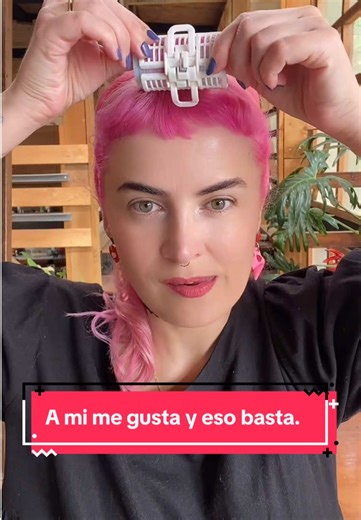 Cómo conseguir el look de cabello rosa con bangs