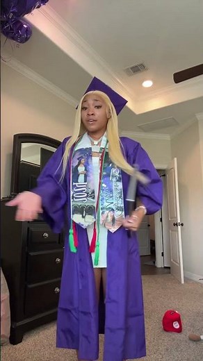 WHEN IS YOUR LAST DAY OF SCHOOL? #theemyanicole