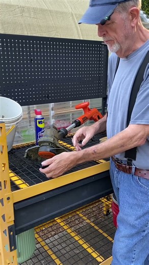 ✅ 2 Simple String Trimmer Hacks to Stop Line Breaks & Tangles 🛠️ #wd40 #DIYHacks #WD40Uses