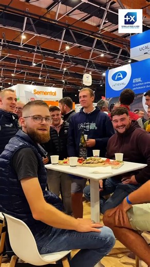 Un vent de jeunesse a soufflé sur le stand de la Banque Populaire Auvergne Rhône Alpes, le jeudi 9 octobre au SOMMET DE L'ÉLEVAGE 2025, avec une large place faite aux Jeunes Agriculteurs. Rencontres, échanges, et concours de winch pour remporter des séjours en mai prochain lors de l’Odyssée Ultim et le service de remplacement pour partir l’esprit libre. ✨️ La Banque Populaire Auvergne Rhône Alpes soutient l’esprit d’aventure et accompagne les agris managers de demain ! | Sommet de l'Elevage