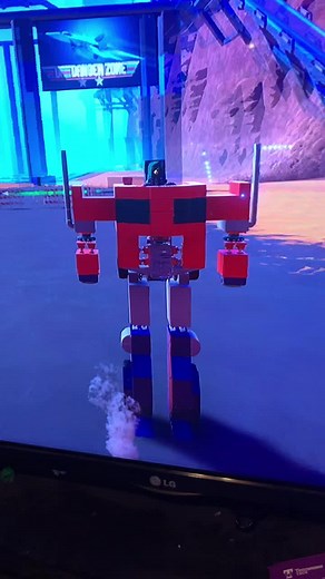 Transforming into a Truck with Tiny Prime | Trailmakers Transformers