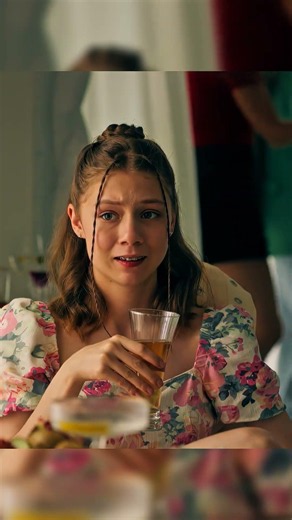 НЯНЯ ПОШЛА НА ТУСУ С ДЕВОЧКОЙ🤣|НАЗВАНИЕ: НЯНЯ ОКСАНА| #фильм #кино #сериал