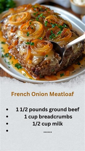 French Onion Meatloaf Gruyère Indulge in this comforting, flavor-packed meatloaf made with juicy ground beef, caramelized onions, and rich Gruyère cheese—baked until perfectly golden for a hearty dinner classic. Ingredients 1 1/2 pounds ground beef 1 cup breadcrumbs 1/2 cup milk 2 large onions, thinly sliced 2 cloves garlic, minced 1 egg, beaten ......... Fυll ᖇecίpe in Coʍmеոτ 💬 | Simple & Tasty Recipes
