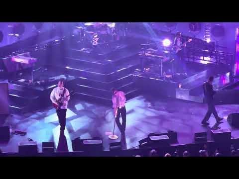 Cage the Elephant Shake me Down