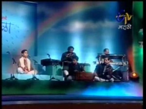 Paooswela: Hrishikesh Badve: ghan ghanmaala nabhee daatalya