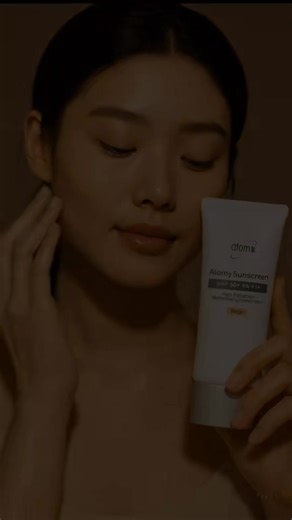 #Are you annoyed by sunscreen leaving your face white and oily? I found this Korean technology that absorbs instantly and leaves a porcelain-like finish.