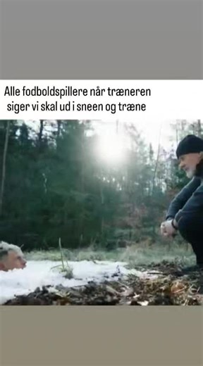 AC-FAN on Instagram: "Når træneren siger vi træner ude i snevejret idag 😂🤣"