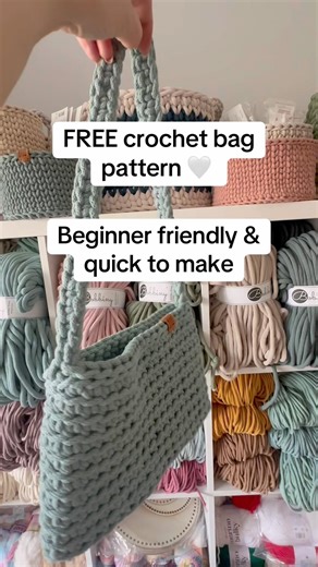 You Can Make This Crochet Bag (Free Pattern)