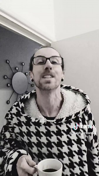 Sommore Hula Hoop Joke Explained with a Twist