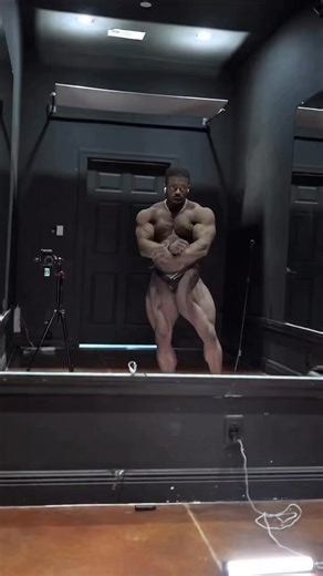 Men’s Classic Physique News Terrence Ruffin ifbb pro MCP new Yesterday video update Road To Olympia #muscles #bodybuilding #gym #makegreatthebodybuildingagain #workout #culturismoitaliano #bodybuilder #bb212lbs #classic #ifbbpro | Culturismo Italiano