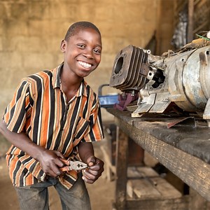 709K views · 41K reactions | Emmanuel Jacob na 11-years-old wey sabi repair and service generator and motorcycles (okada) for Akesan junction for Alimosho local goment area of Lagos state, southwest Nigeria . E tok say even though e no dey currently go school sake of money no dey ground, e dey hope to become engineer and e go like get im own workshop. | BBC News Pidgin | Facebook