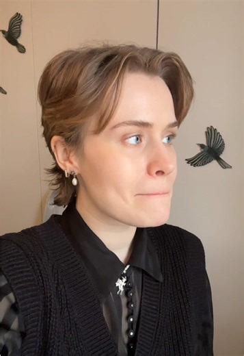 Achieving Hudson's Hair Look: Tips and Techniques