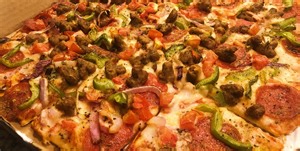 We Got A First Look At Pizza's Hut's Latest Crazy Pizza And It'll Actually Make You Nostalgic