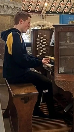 Gustav Holst's 'I Vow to Thee, My Country' - Countertenor & Organ of St Mary’s Church Wellingborough - for Remembrance 🇬🇧 #music #organ #organist #musician #church #singing #popular #famous #remembrance #remembranceday #RemembranceSunday | Toby Wright