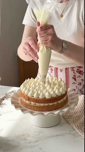 Rhubarb and White Chocolate Layer Cake (Vanilla Sponge Recipe)