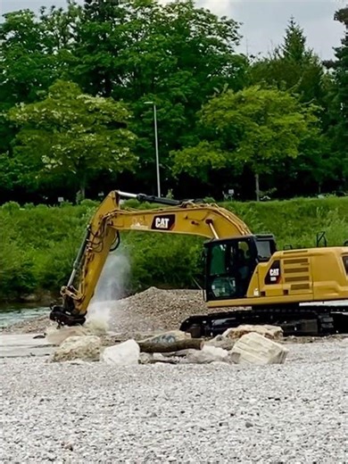 🚜 Big CAT Excavator Working by the River! 🌊 Moving Heavy Stones | Digger & Friends