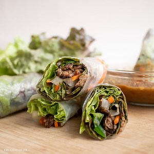 Vietnamese Lemongrass Grilled Beef Spring Rolls (Thịt Bò Nướng Cuốn Bánh Tráng) - Vicky Pham