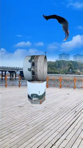 A dangerous acrobatic master who crashed and exploded props and special effects during an acroba