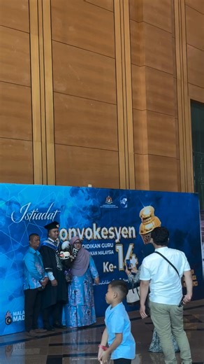 2.7K views | Tahniah diucapkan kepada para graduan Institut Pendidikan Guru Malaysia (IPGM) di bagi Majlis Istiadat Konvokesyen yang ke 14 Tahun 2024 yang sedang berlangsung di Pusat Konvensyen Antarabangsa Putrajaya (PICC).✨ | Putrajaya International Convention Centre | Facebook