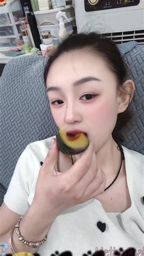 #在家状态记录平凡生活 牛马的一天结束了，现在是我放松的时间😂