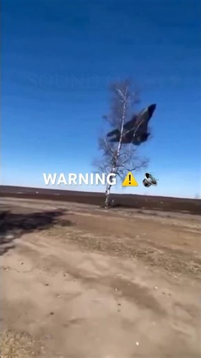 HOW LOW CAN THEY GO? 😱✈️ #shorts #aviation