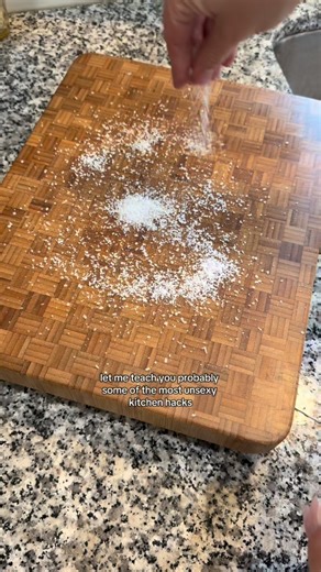 eatwithchlo on Instagram: "Did you know these hacks? #kitchenhacks #kitchen #cooking #cookinghacks"