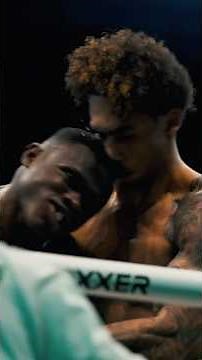 Ben Whittaker Gets HEADBUTTED And ELBOWED By Opponent 😱💥