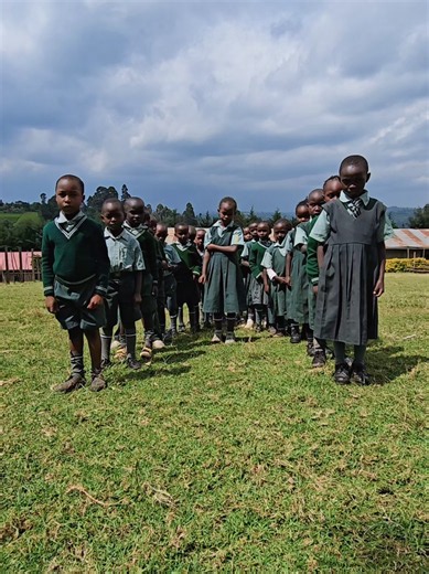 Grade 1 at Mountain View Kaptebeng'wet Academy learners presents Sandalili, standard living. #MountainViewAcademy #FutureLeaders #PlayAndLearn #SchoolLife #CBC