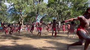 How deadly are the Mayi Wunba Dance Troupe from Kuranda 🤩 here at the 2023 Laura Quinkan Indigenous Dance Festival Thanks to Community Broadcasting Foundation | Bumma Bippera 987fm