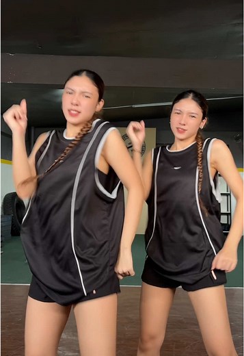 Learn the Dougie Dance Challenge with Kitty and Kakai
