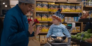 "Man Vs Baby" with Rowan Atkinson arrives before Christmas, Netflix releases the first trailer