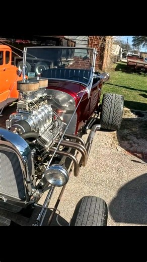 Awesome Ford T Bucket Hot Rod/Dublin Car Show #automobile #classicrock #ford #tbucket #hotrod