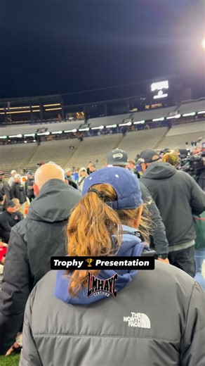 Let Me Holla At You Coach! on Instagram: "LMHAYC🎙️ Presents : 🚨Saturday Night Lights , From Husky Stadium 🏟️ , 2A State Final, Tumwater vs Archbishop Murphy, Let Me Holla At You Coach Highlights 🎥: Trophy Presentation @archbishopmurphyfootball Tumwater - 20 Archbishop Murphy - 35 Final 🚨DM for Bookings #BMC LMHAYC 🎙️ #GetCertified #LMHAYC 🎙️ #Certified 💯 #1Hunnid #LMHAYCPerformance #TackleSZN #LineThatIshUpAtTha50 #WeOutsideWitIt #LookDopePlayDope #HighSchoolFootball #YouthFootball #Yout