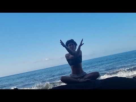 10 Minute Seated Stretch: Neck, Upper Back and Posture Focused